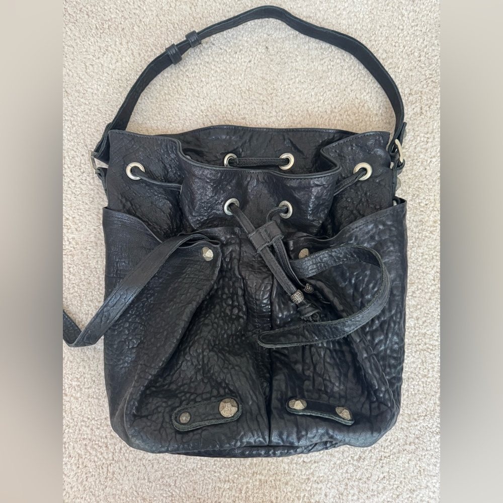 Tylie Malibu black pebbled leather shoulder hobo bag - Picture 3 of 16